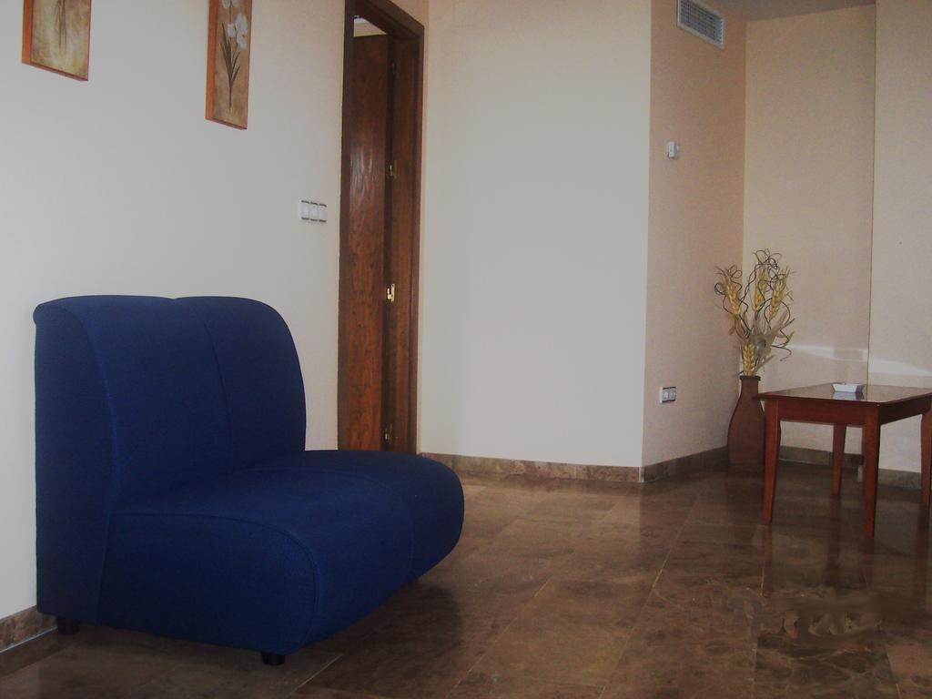 Hotel Al-Yussana لوسينا المظهر الخارجي الصورة