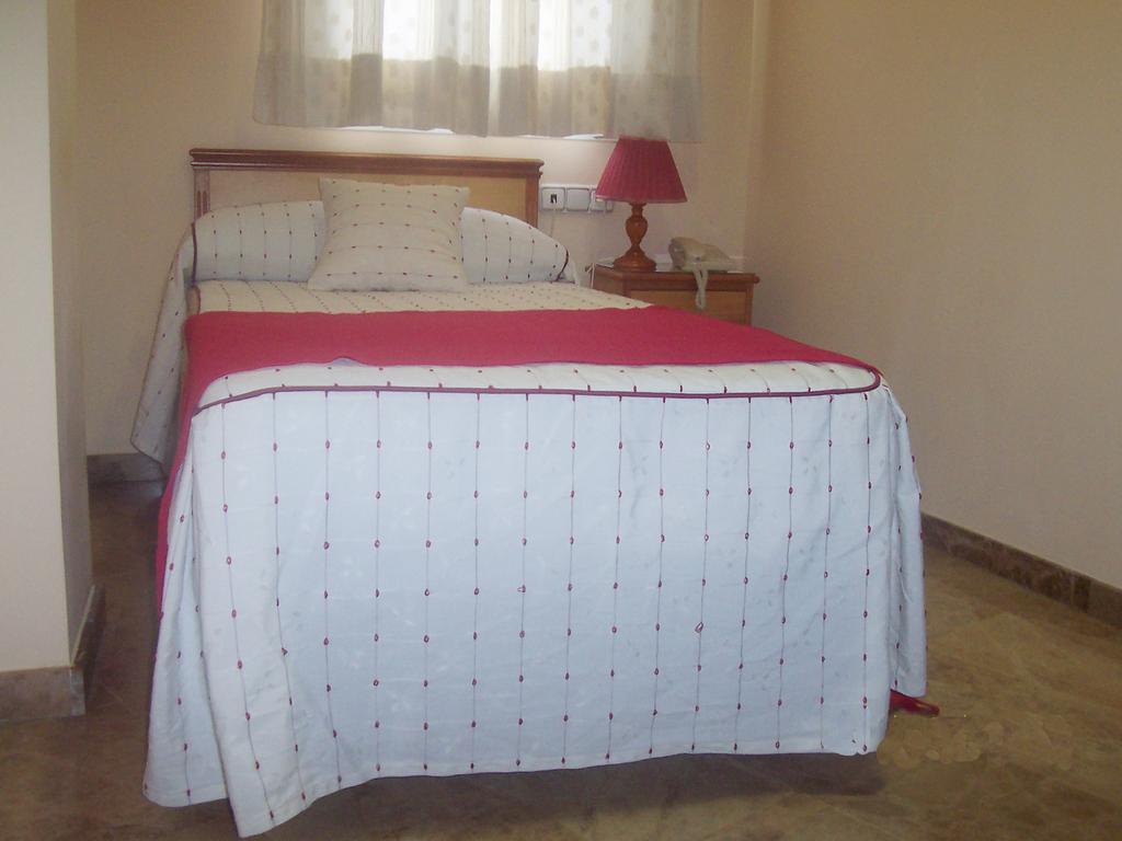 Hotel Al-Yussana لوسينا المظهر الخارجي الصورة