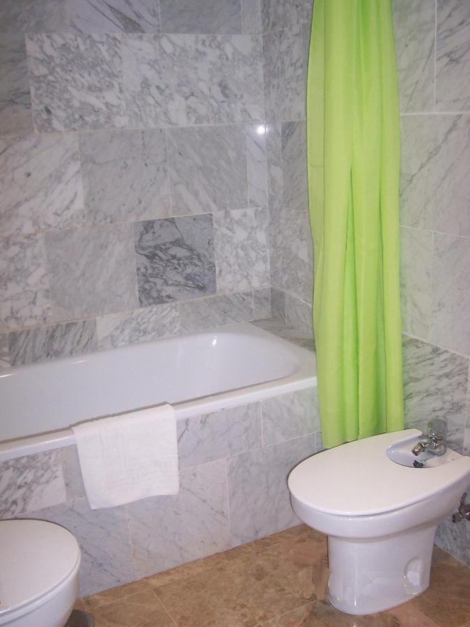Hotel Al-Yussana لوسينا الغرفة الصورة